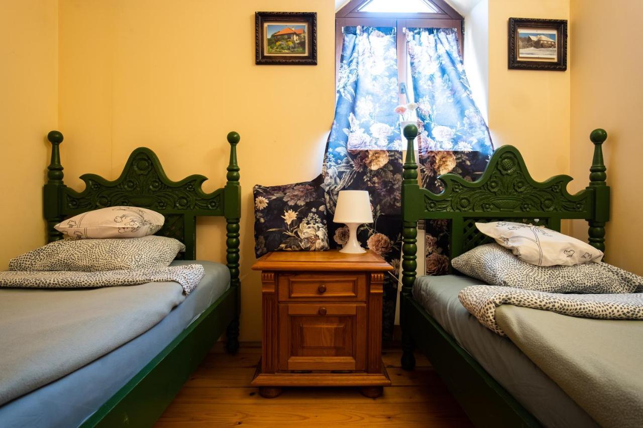 Modryna Ranczo Bed & Breakfast คราซิเจิน ภายนอก รูปภาพ